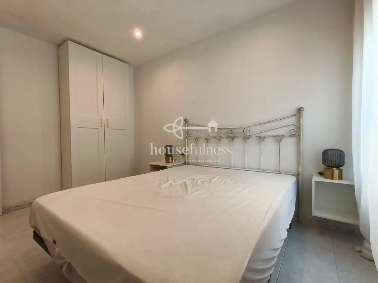 Habitación de Piso de alquiler en Ferrol con Calefacción y Amueblado