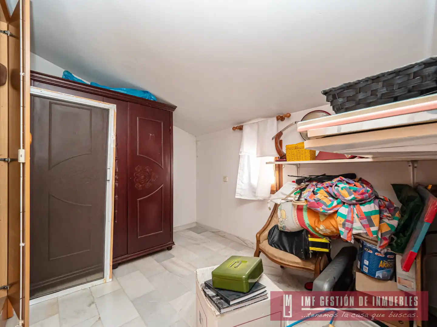 Dormitori de Casa adosada en venda en Vélez-Málaga amb Aire condicionat, Terrassa i Moblat