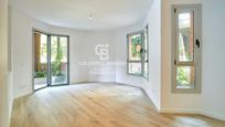 Exterior view of Flat for sale in  Barcelona Capital  with Terrace