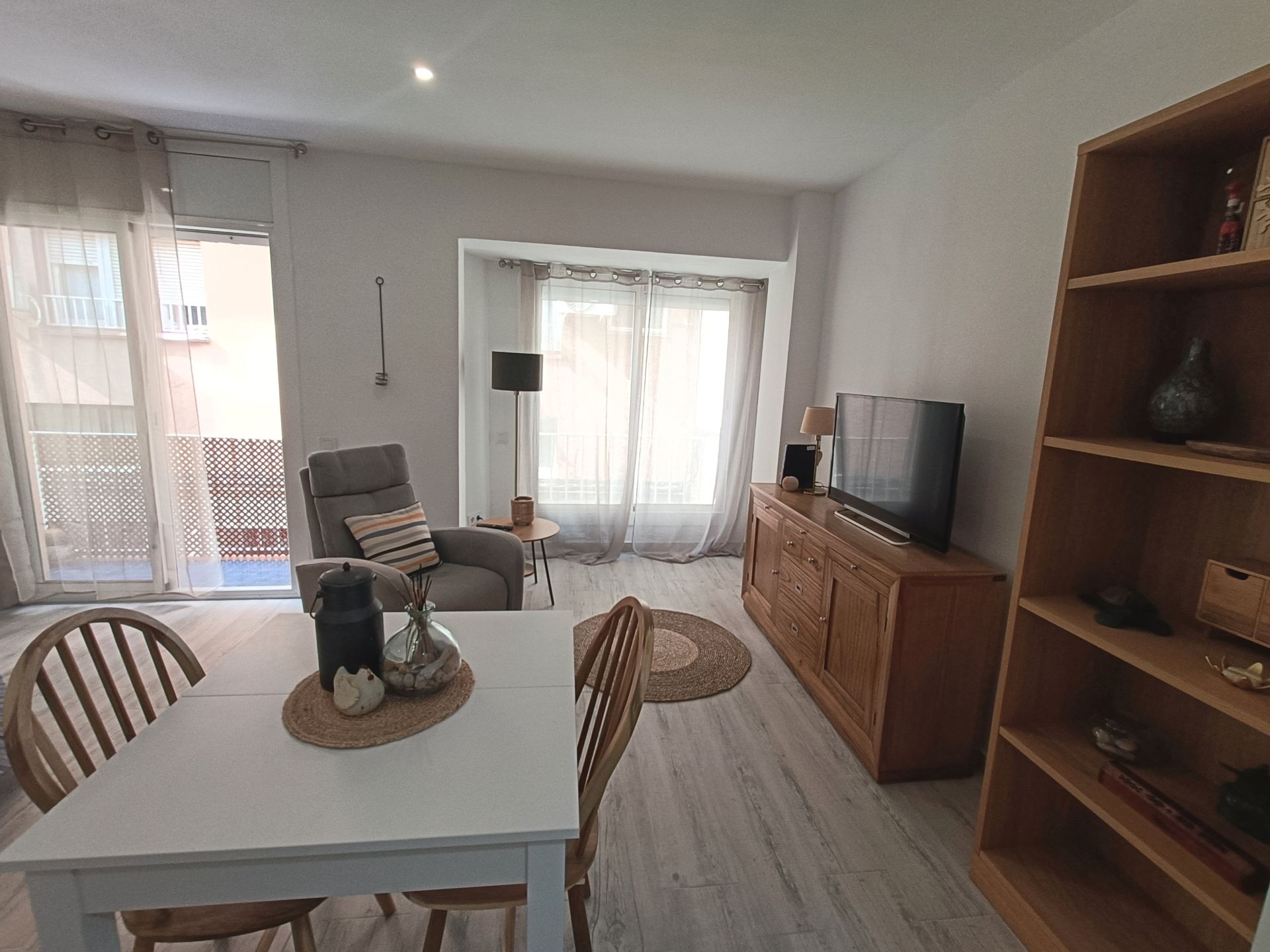 Living room of Flat for sale in Calella  with Air Conditioner, Heating and Furnished