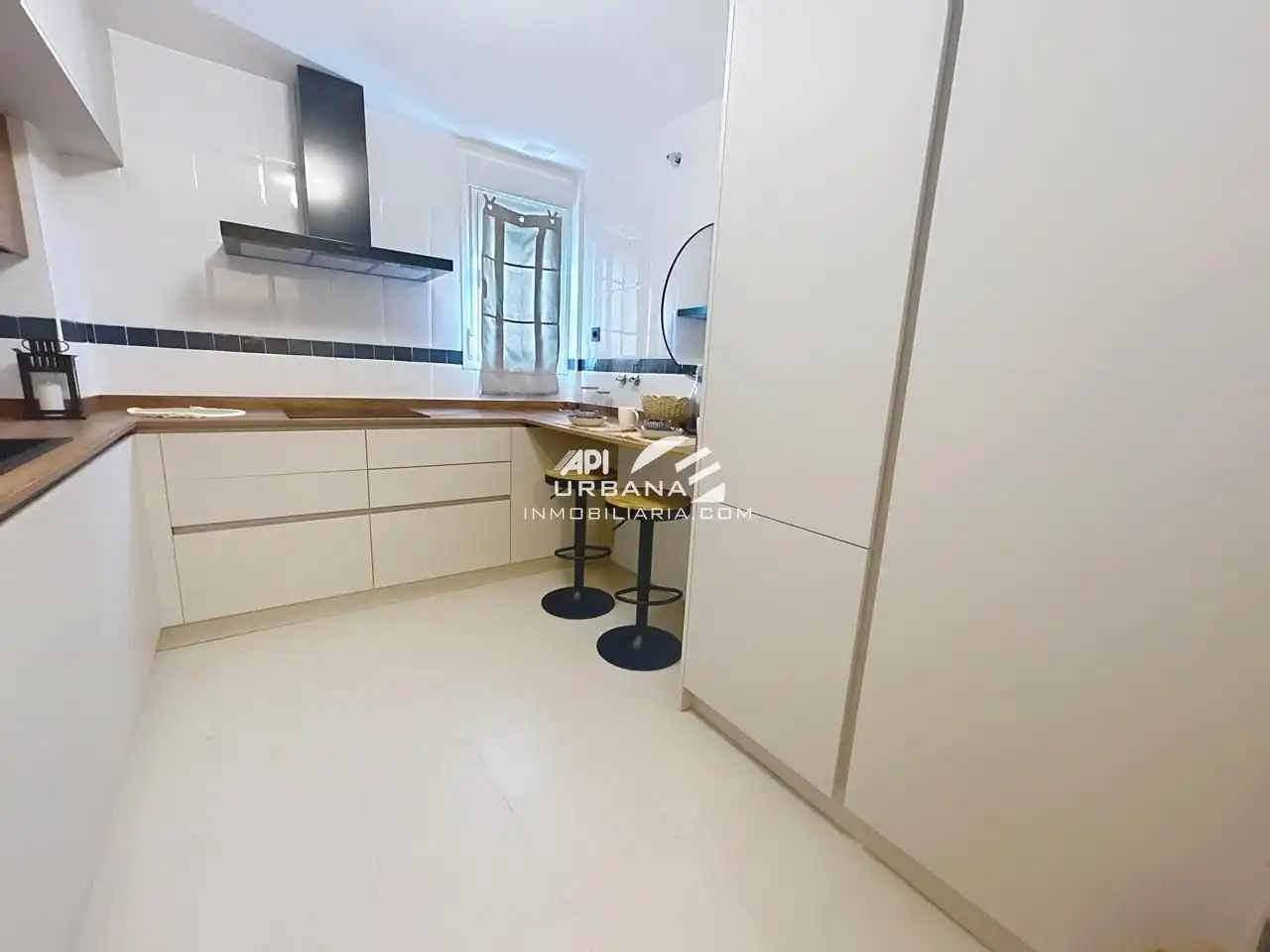 Kitchen of Flat for sale in Lucena  with Terrace and Storage room