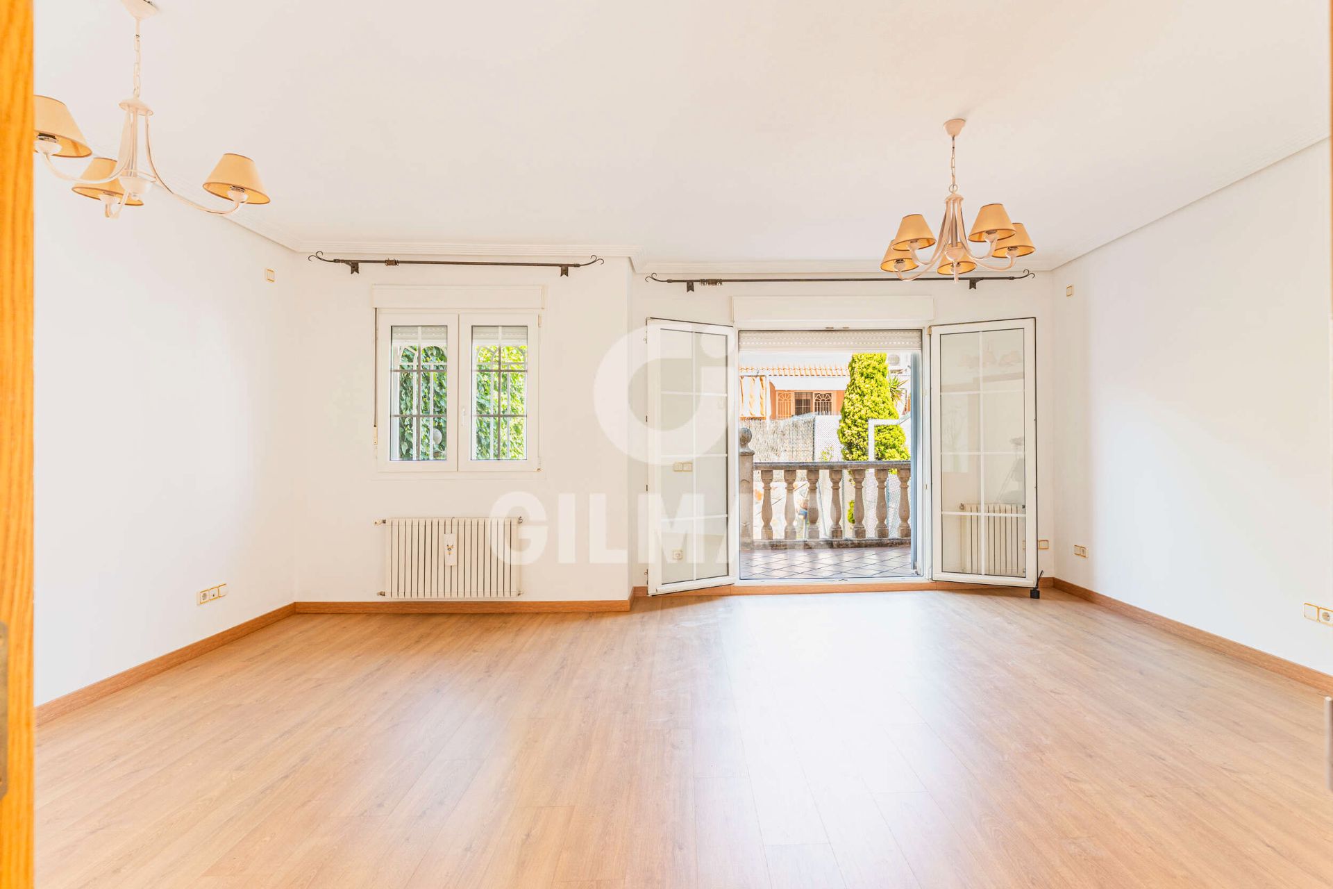 Living room of House or chalet for sale in Getafe  with Heating, Private garden and Parquet flooring