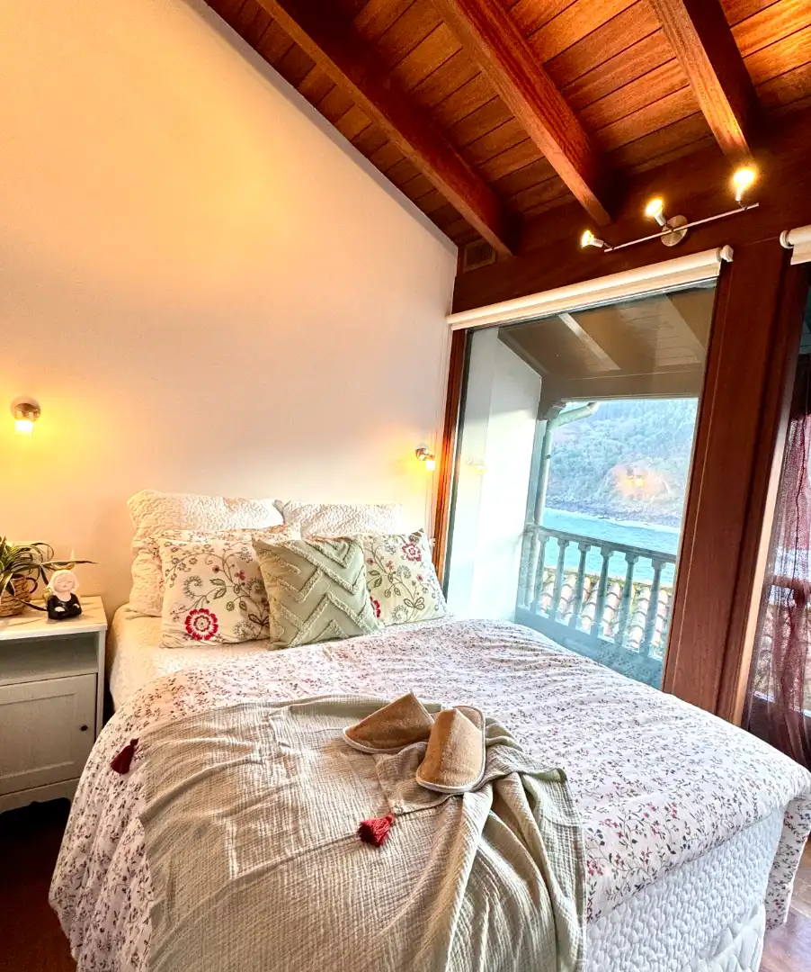 Habitación de Casa adosada en venta en Villaviciosa con Calefacción, Parquet y Amueblado