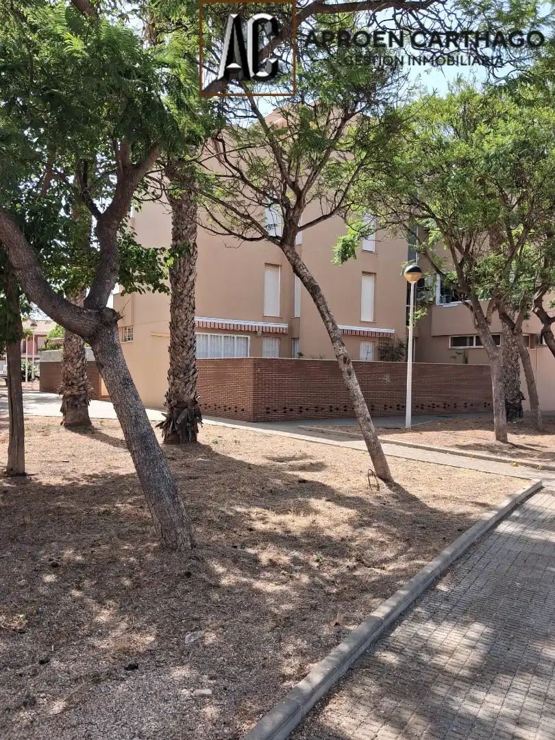 Vista exterior de Pis en venda en Cartagena amb Calefacció, Terrassa i Traster