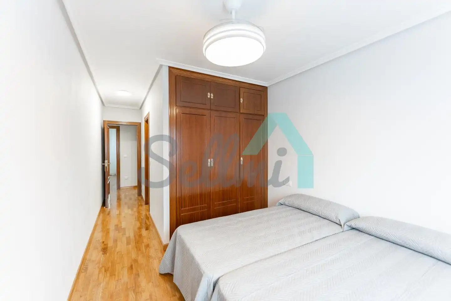 Habitación de Piso de alquiler en Oviedo  con Calefacción, Parquet y Terraza