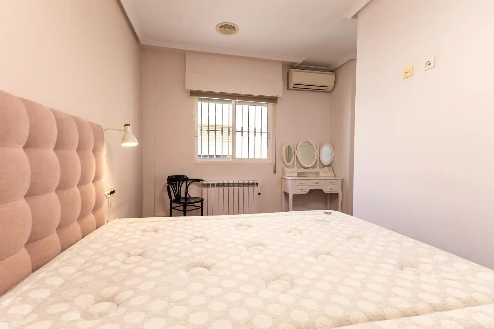 Bedroom of Flat for rent in Orihuela  with Air Conditioner and Furnished