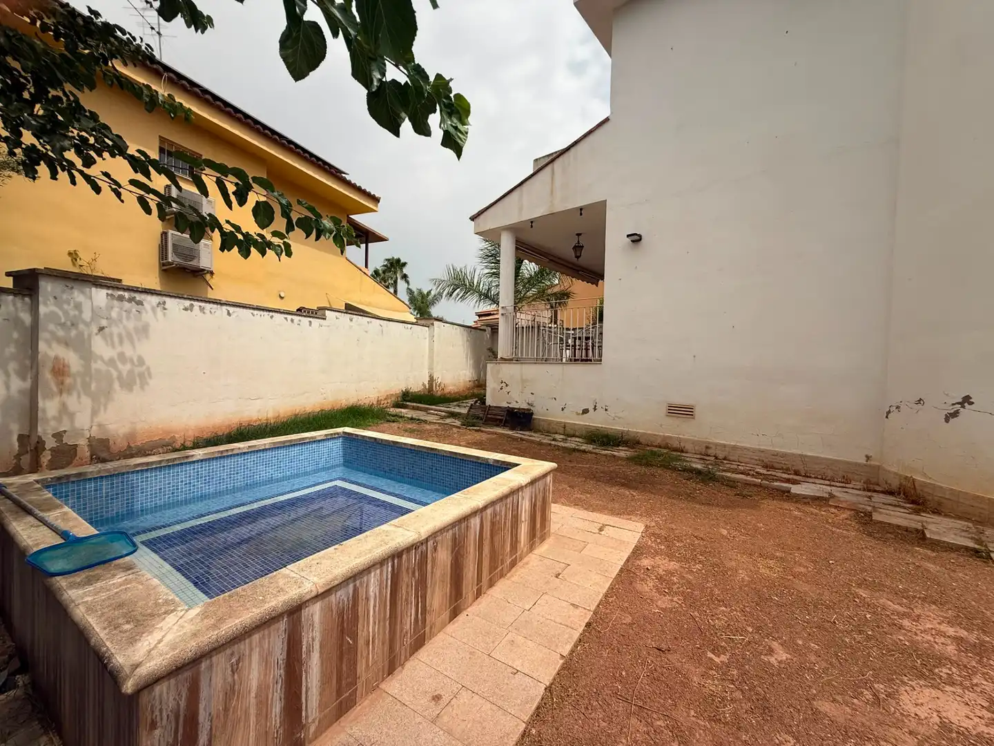 Piscina de Casa o xalet en venda en La Pobla de Vallbona amb Aire condicionat, Calefacció i Jardí privat