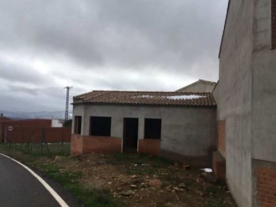 Building for sale in Marjaliza