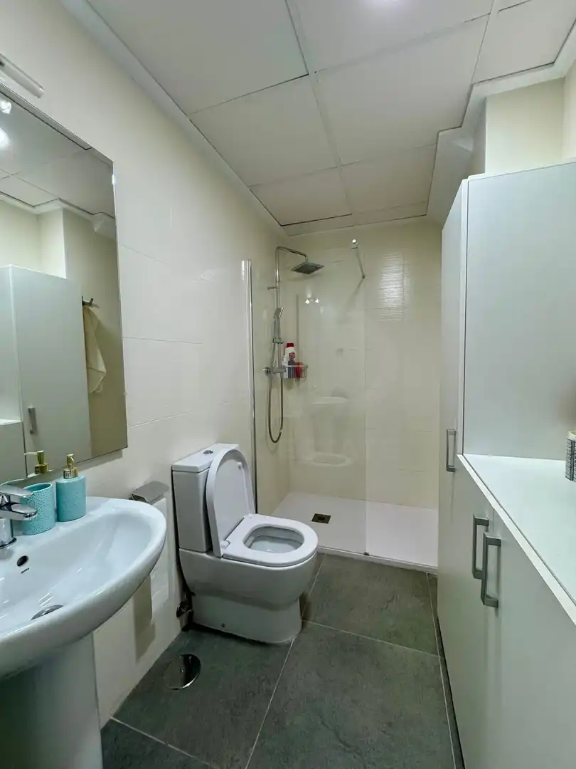 Baño de Casa adosada en venta en El Campello con Aire acondicionado, Calefacción y Terraza