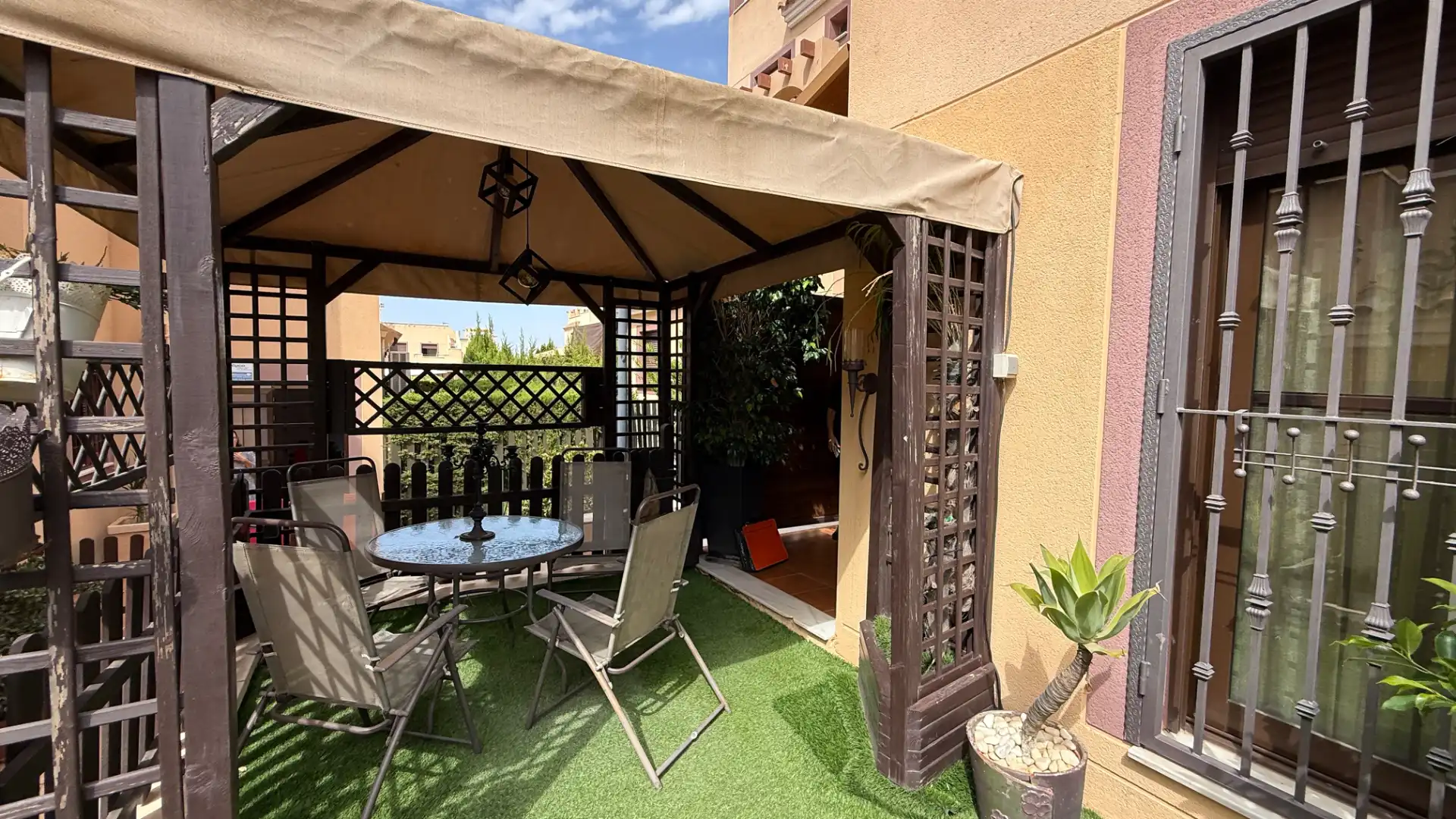 Casa con terraza en venta en Los Collados-Los Geraneos, imagen 2