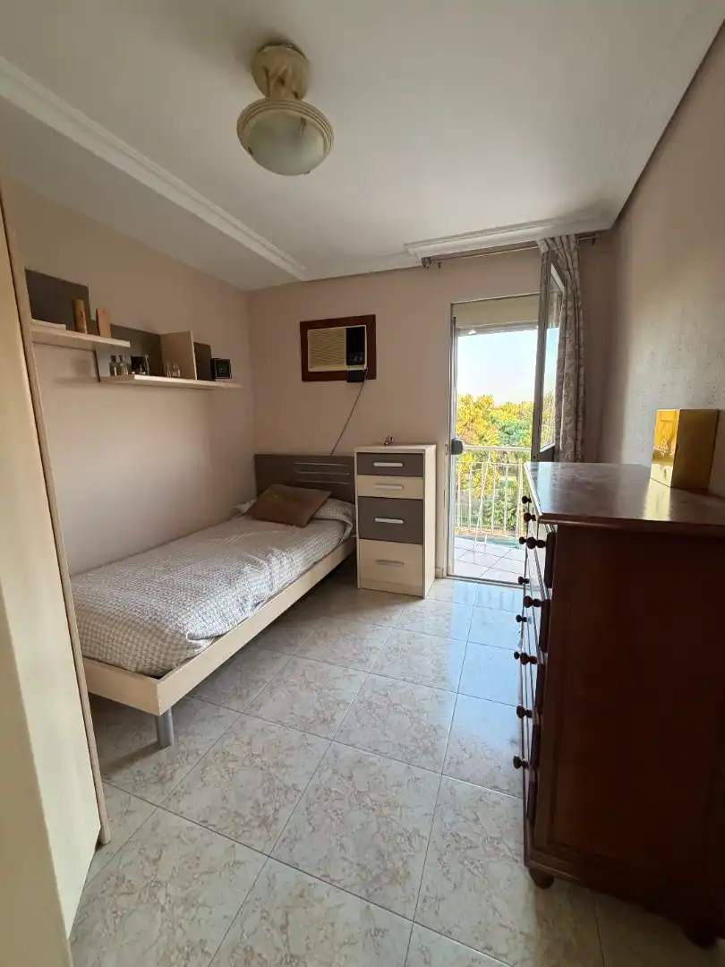 Habitación de Piso en venta en Sevilla con Aire acondicionado y Terraza