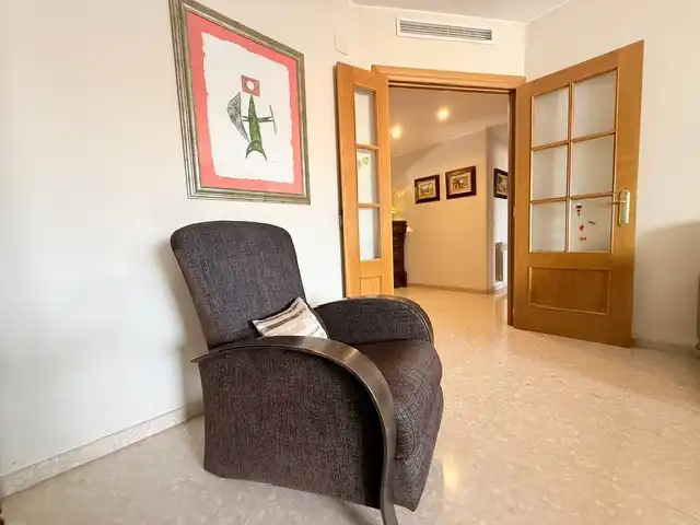 Sala de estar de Piso en venta en Castellón de la Plana / Castelló de la Plana con Calefacción y Trastero