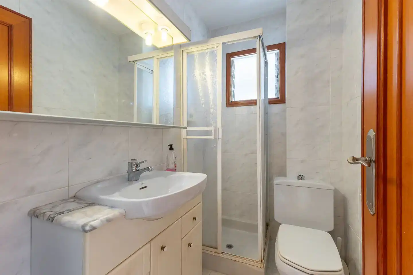 Bany de Apartament en venda en Gandia amb Terrassa i Moblat