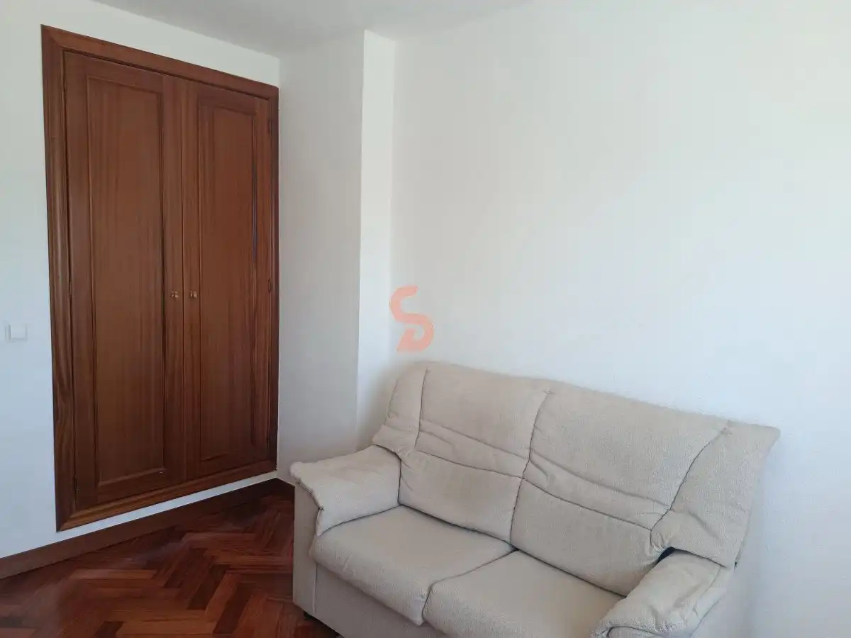 Living room of Flat for rent in Valladolid  with Heating, Terrace and Storage room