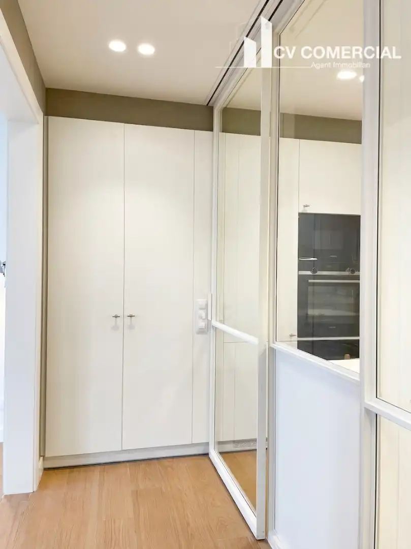 Flat for sale in Barcelona  with Air Conditioner, Heating and Parquet flooring