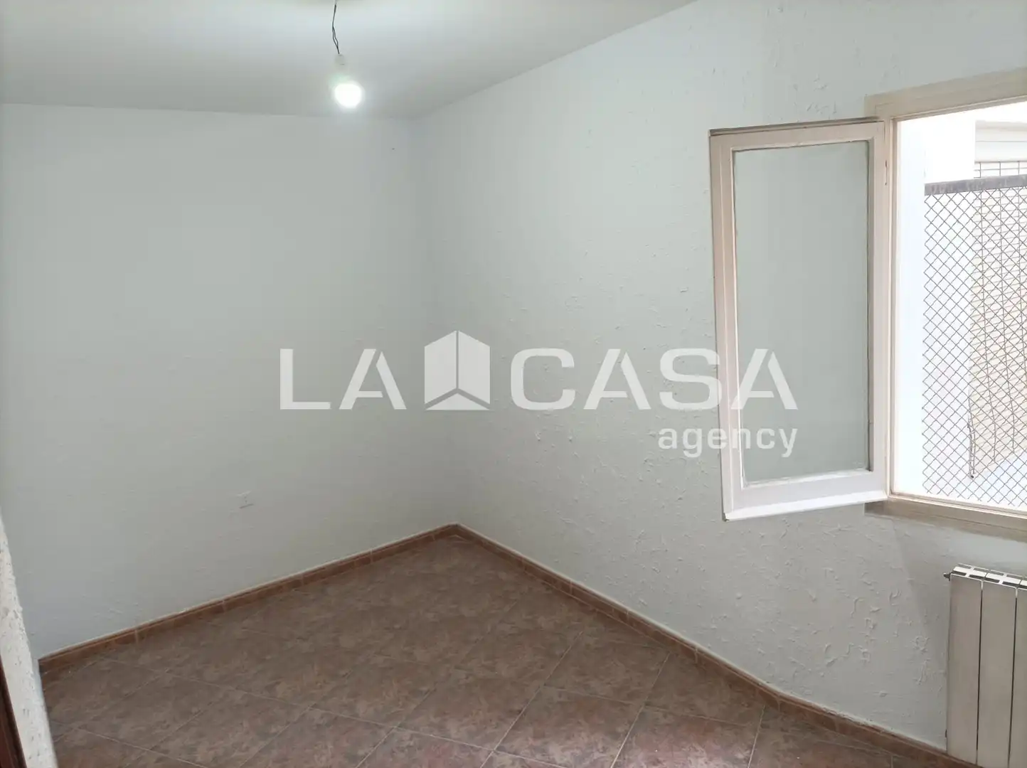 Piso en venta en Santa Coloma de Gramenet con Calefacción, Terraza y Trastero