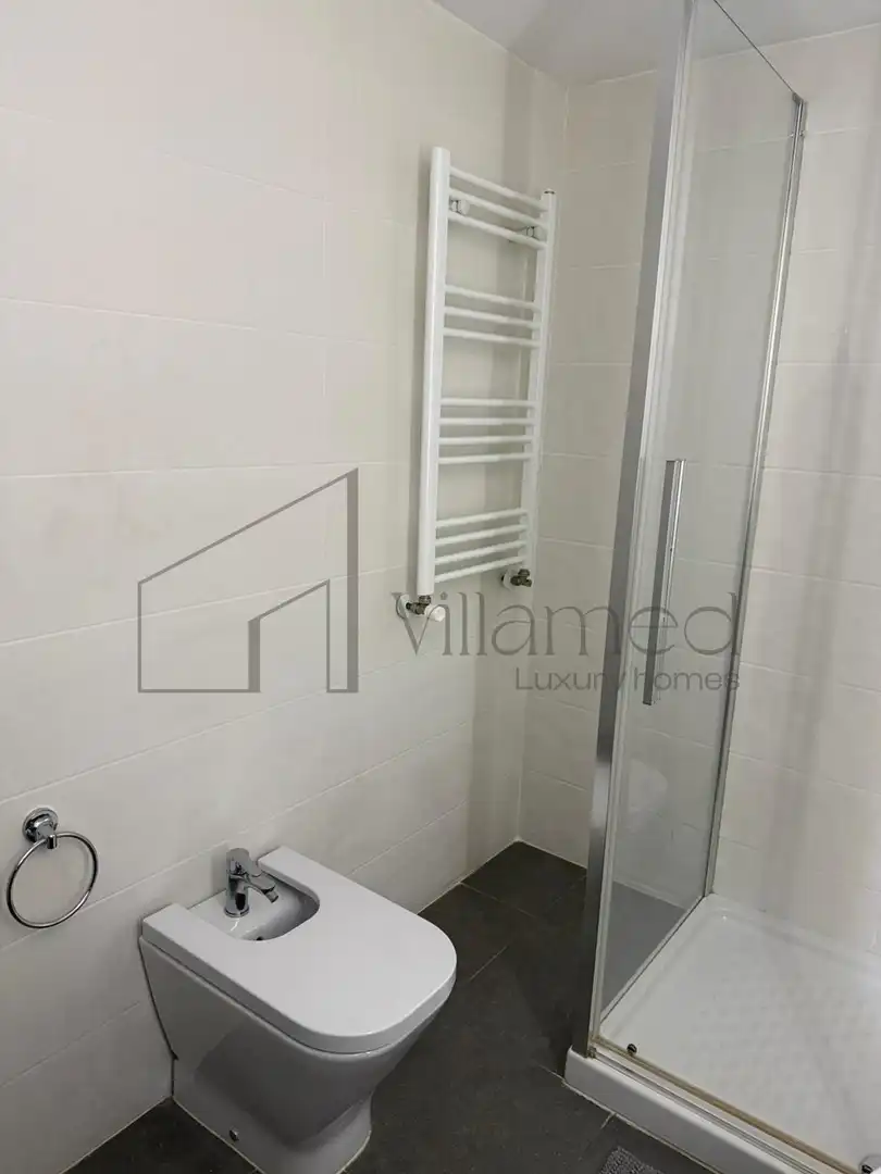 Baño de Piso en venta en Valencia con Aire acondicionado, Calefacción y Terraza