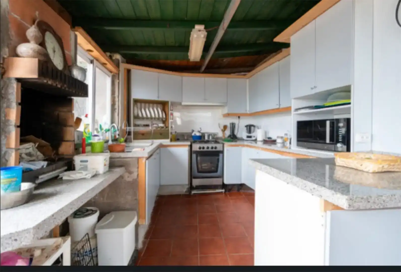 Cocina de Piso en venta en La Vega - El Amparo - Cueva del Viento