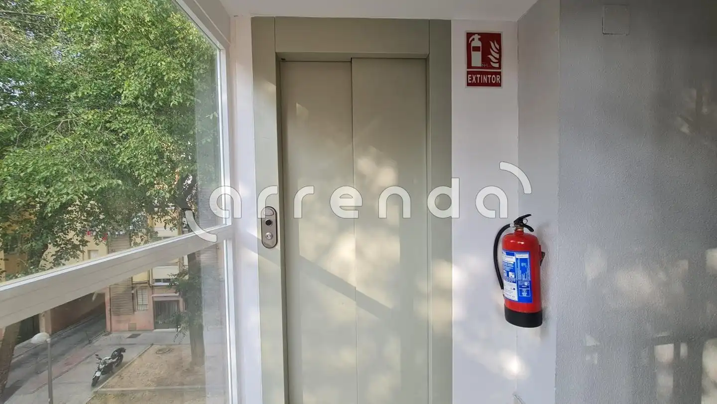 Flat for rent in Madrid  with Air Conditioner and Furnished
