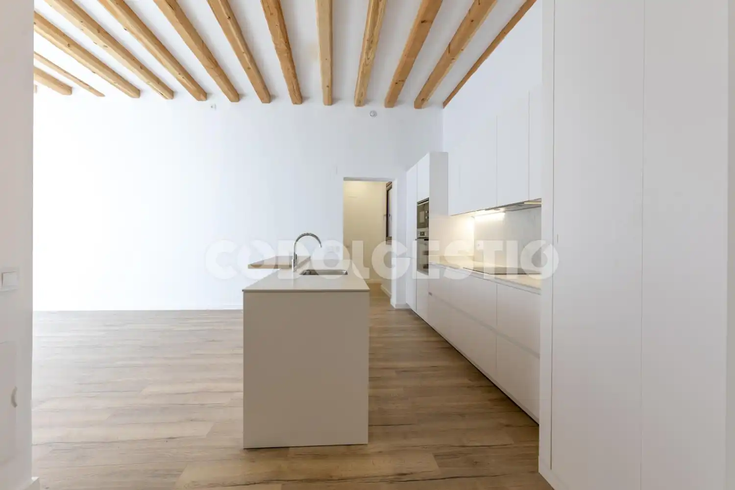 Cocina de Piso de alquiler en Vic con Balcón