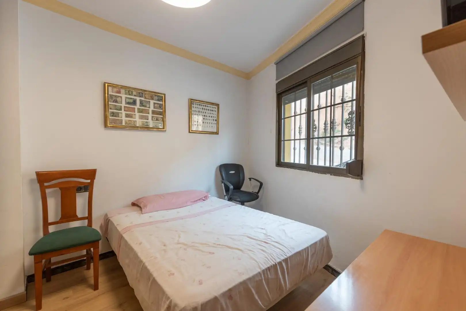 Dormitori de Casa o xalet en venda en Iznalloz
