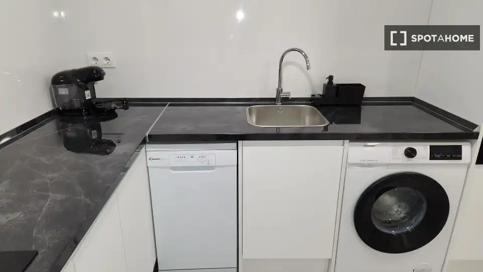 Cuina de Apartament per a compartir en Xirivella amb Aire condicionat i Terrassa