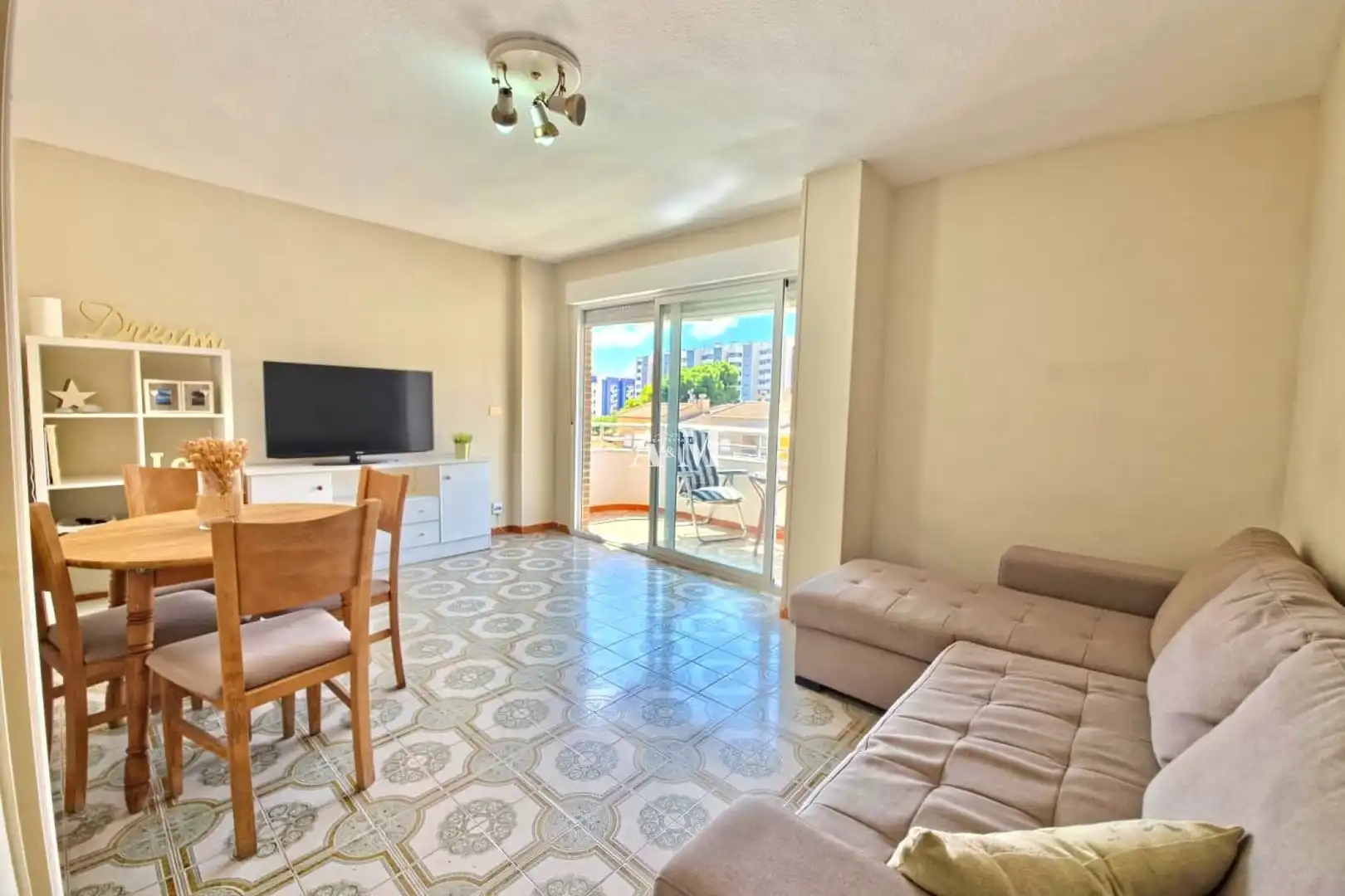 Wohnzimmer von Wohnung zur Miete in Torrevieja mit Heizung, Terrasse und Schwimmbad