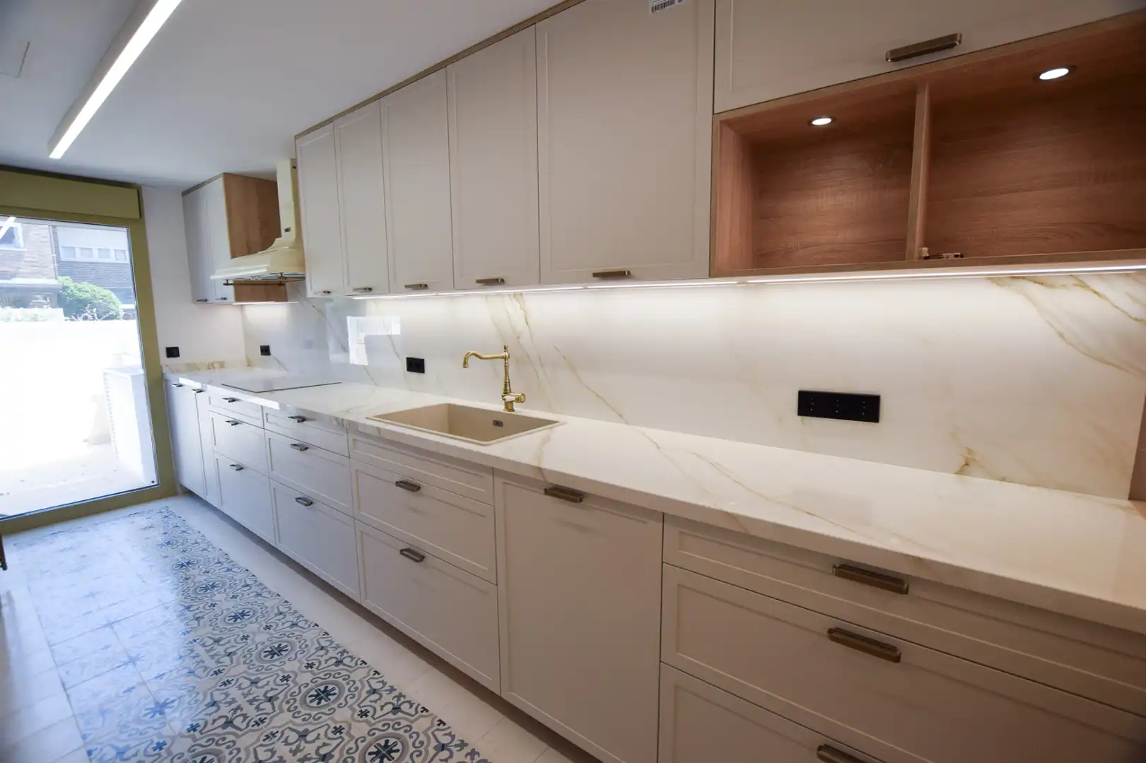 Kitchen of Detached homes for sale in Pozuelo de Alarcón  with Air Conditioner, Heating and Private garden