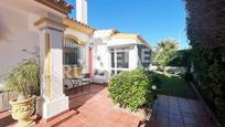 Vista exterior de Casa o xalet en venda en El Puerto de Santa María amb Calefacció, Traster i Piscina