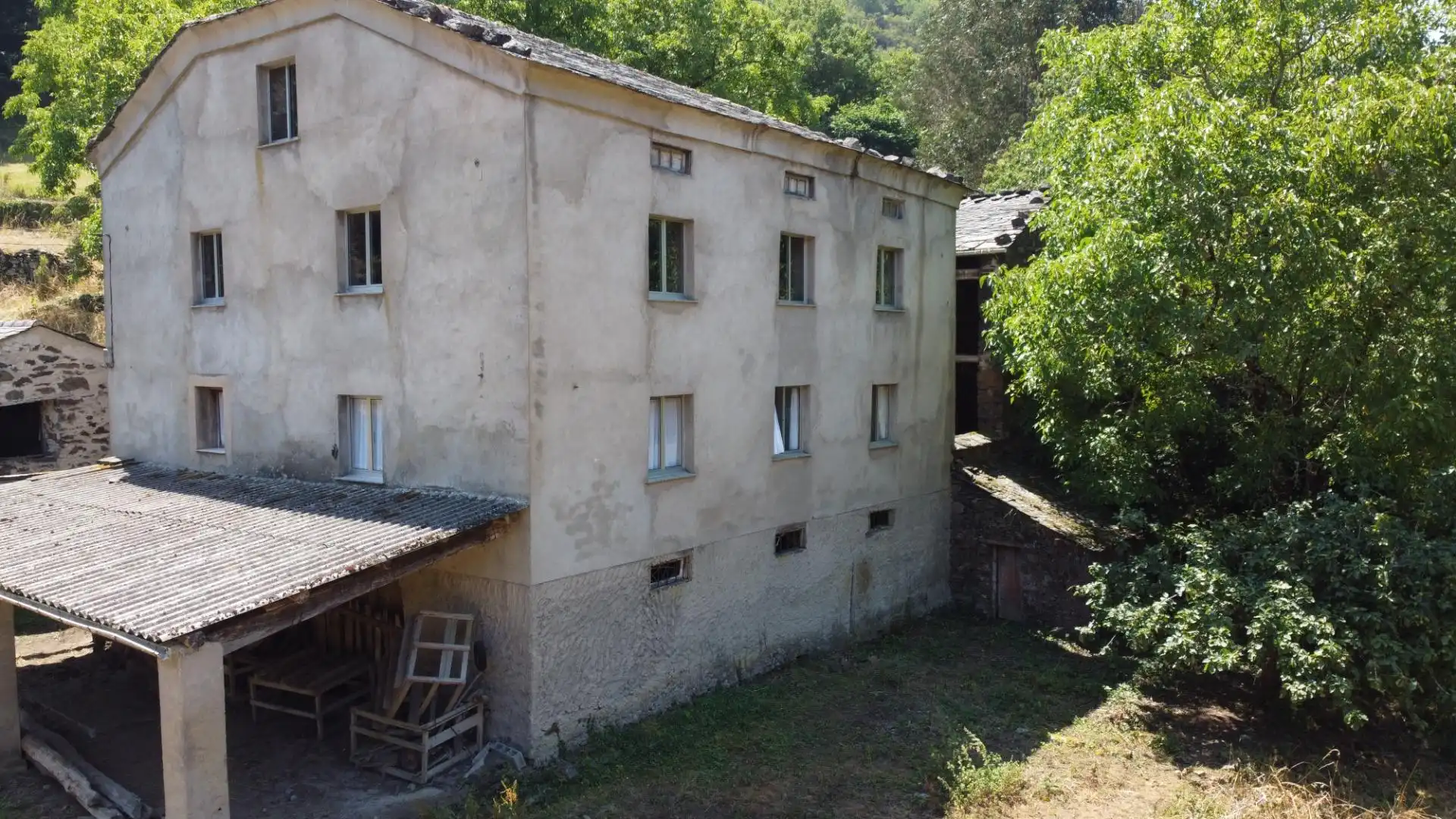 Vista exterior de Casa o xalet en venda en Illano