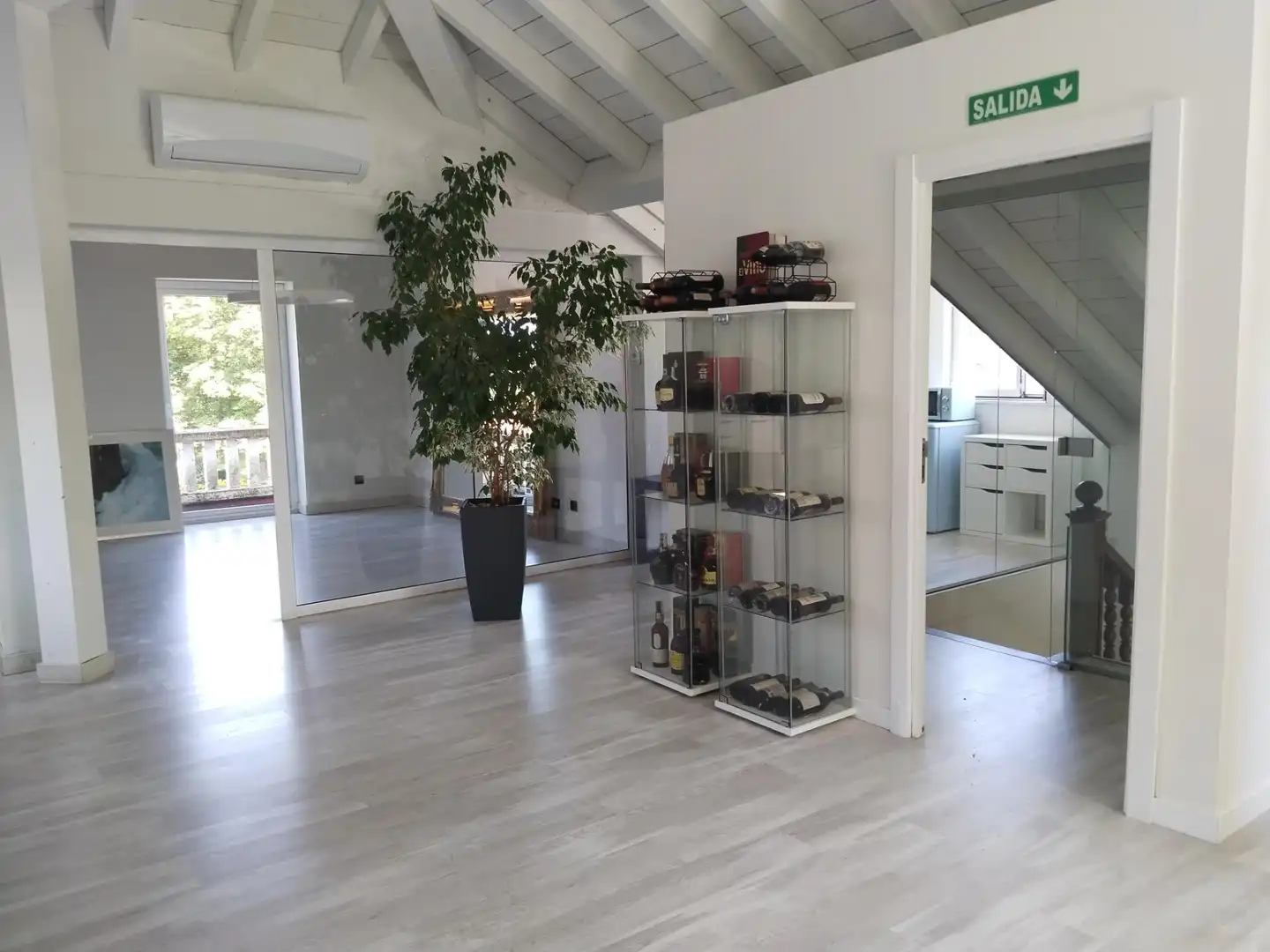 Oficina de lloguer en Torrelavega  amb Aire condicionat, Calefacció i Terrassa