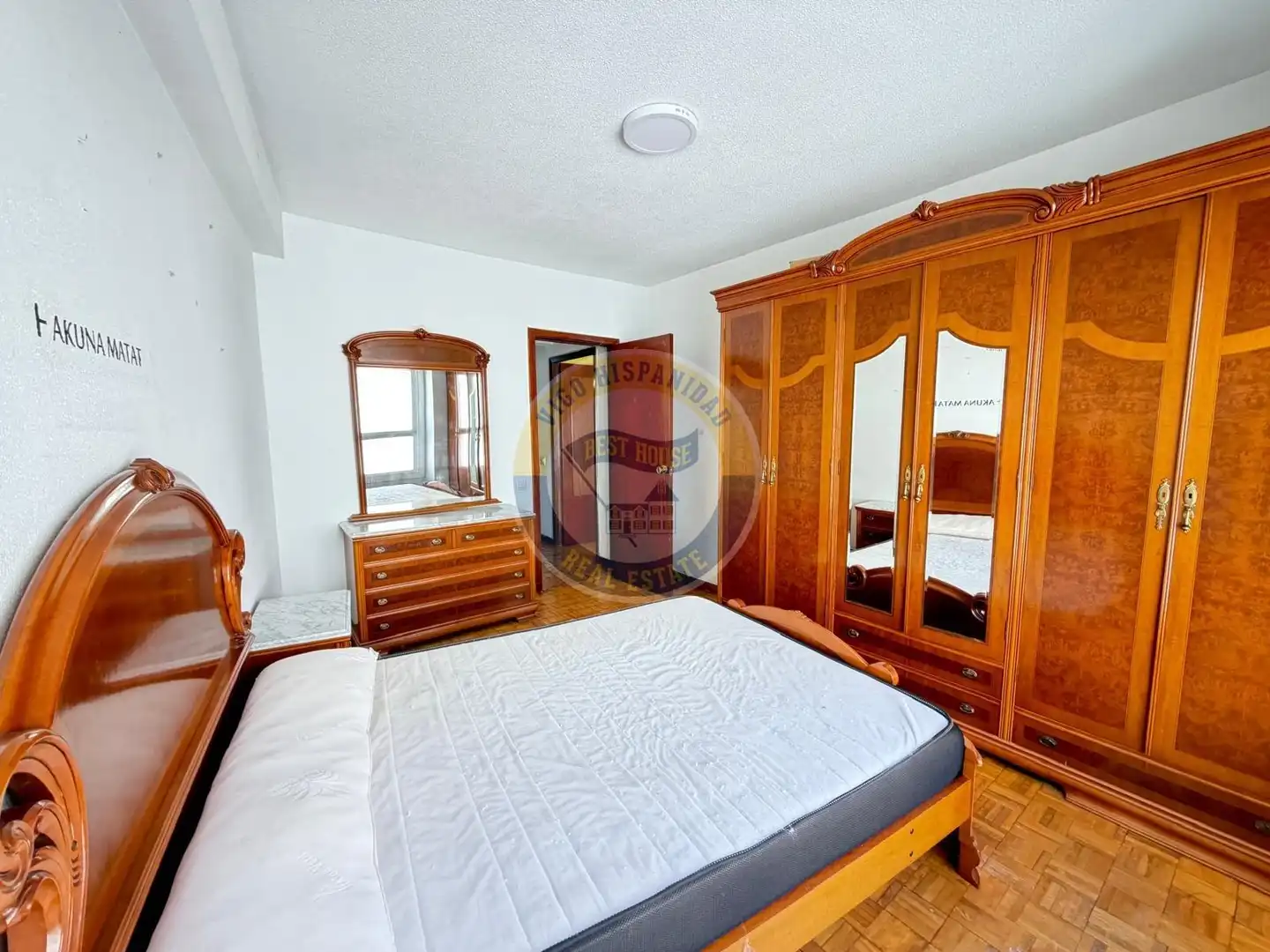 Habitación de Piso de alquiler en Vigo  con Calefacción, Parquet y Amueblado
