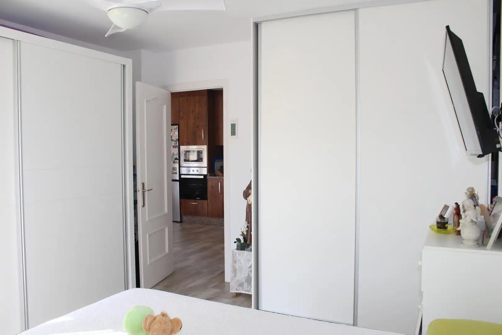 Habitación de Apartamento en venta en Roquetas de Mar con Jardín privado, Trastero y Amueblado