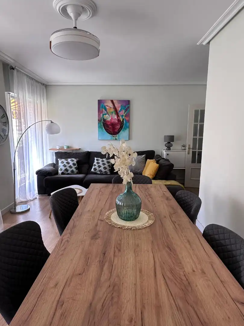 Comedor de Piso en venta en Viguera con Calefacción, Terraza y Amueblado