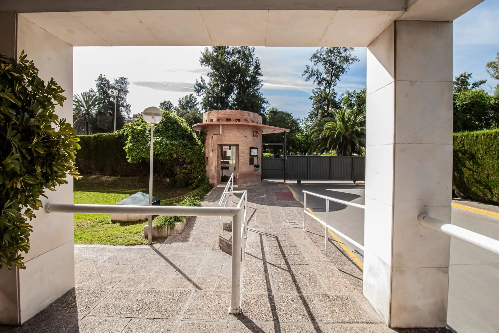 Flat for sale in Sevilla  with Air Conditioner, Heating and Community pool