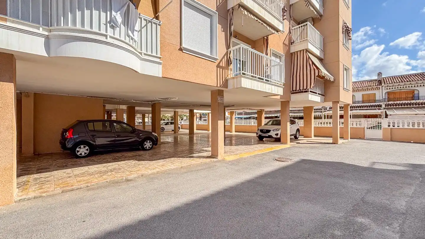 Parking de Apartamento en venta en Santa Pola con Aire acondicionado, Terraza y Piscina