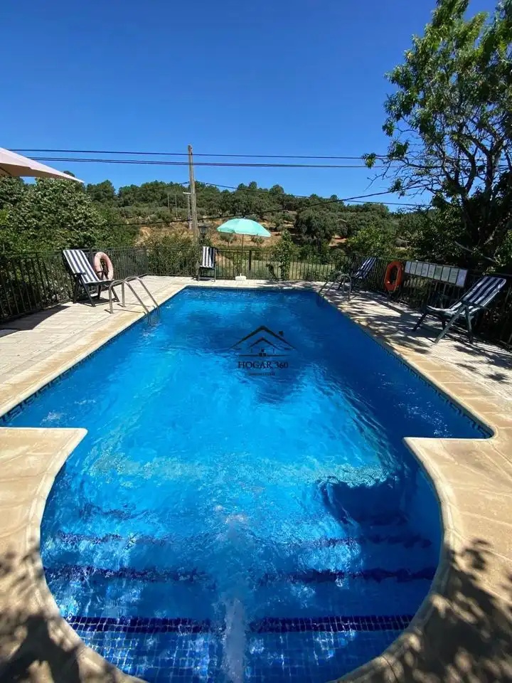 Piscina de Finca rústica en venda en Valencia de Alcántara amb Jardí privat, Terrassa i Piscina