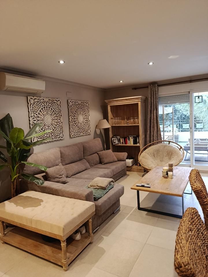 Sala d'estar de Planta baixa en venda en Alicante / Alacant amb Aire condicionat, Terrassa i Moblat