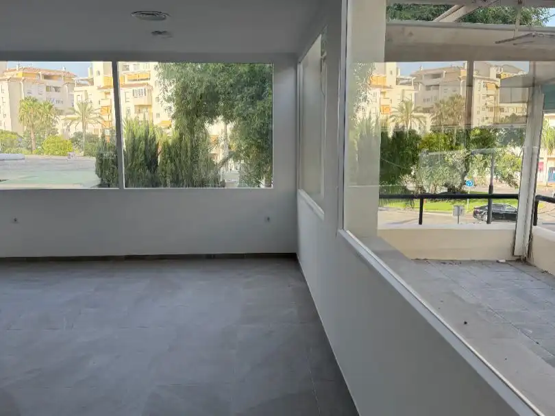Terrasse von Geschaftsraum zur Miete in Estepona Pueblo