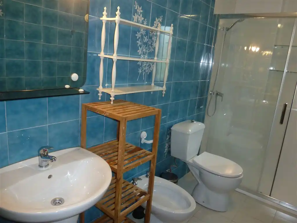 Baño de Piso de alquiler en  Pamplona / Iruña con Calefacción, Parquet y Terraza