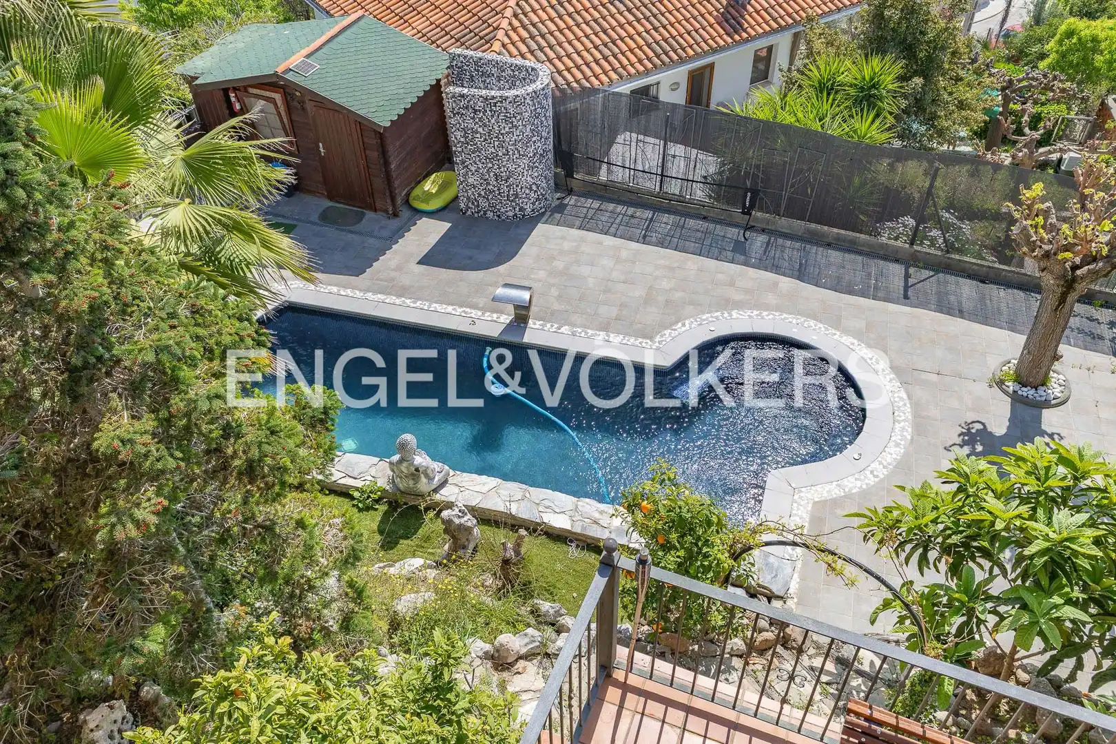 Swimming pool of Houses for sale in Castellar del Vallès  with Air Conditioner, Heating and Private garden