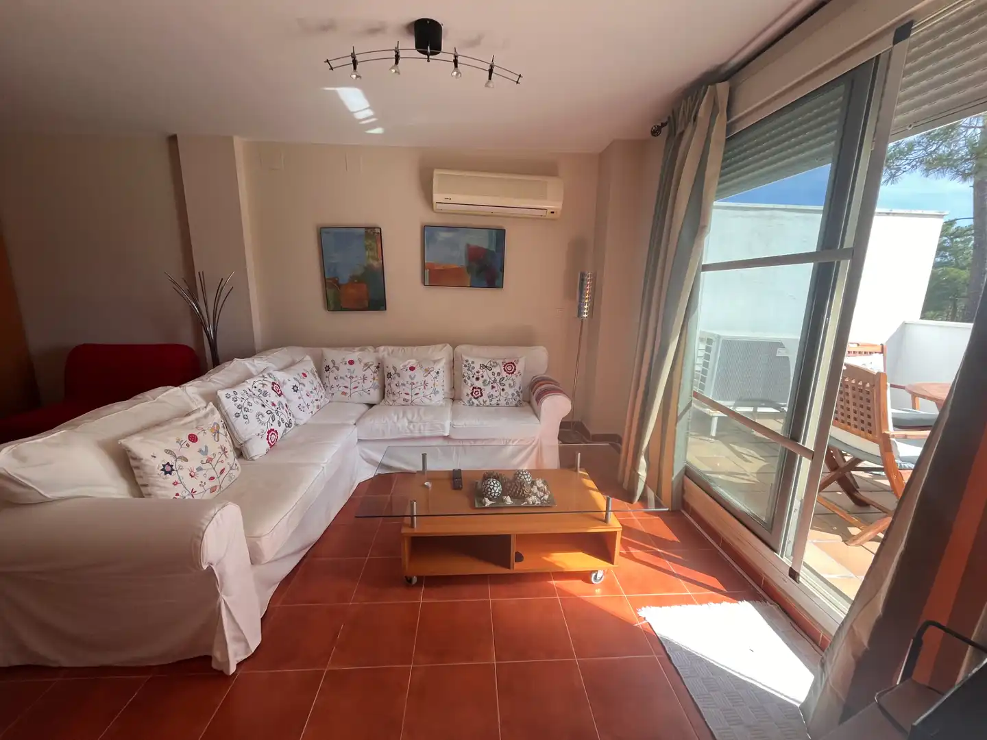 Sala d'estar de Dúplex en venda en Islantilla amb Aire condicionat, Terrassa i Moblat