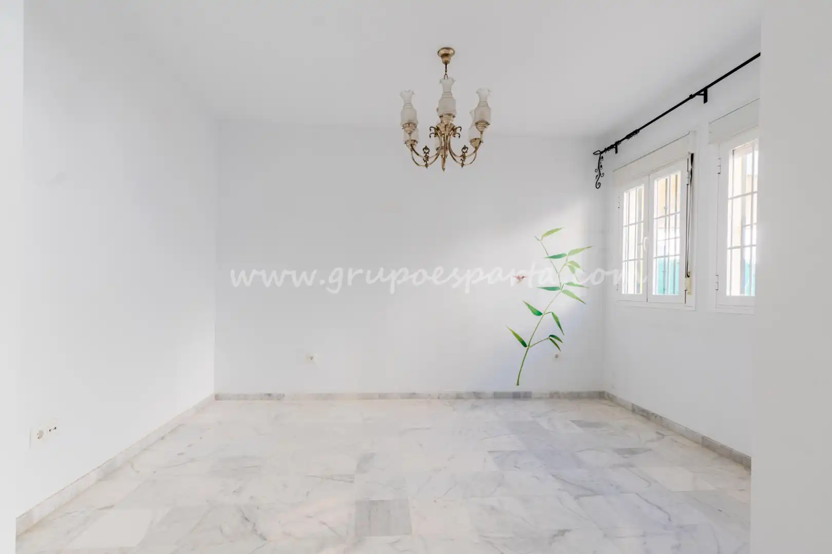 Dining room of Detached homes for sale in Espartinas  with Air Conditioner, Heating and Oven