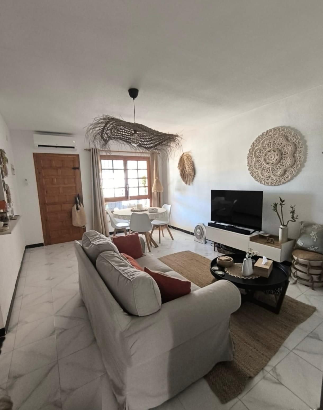 Single-family semi-detached to rent in Villamartín - Las Filipinas