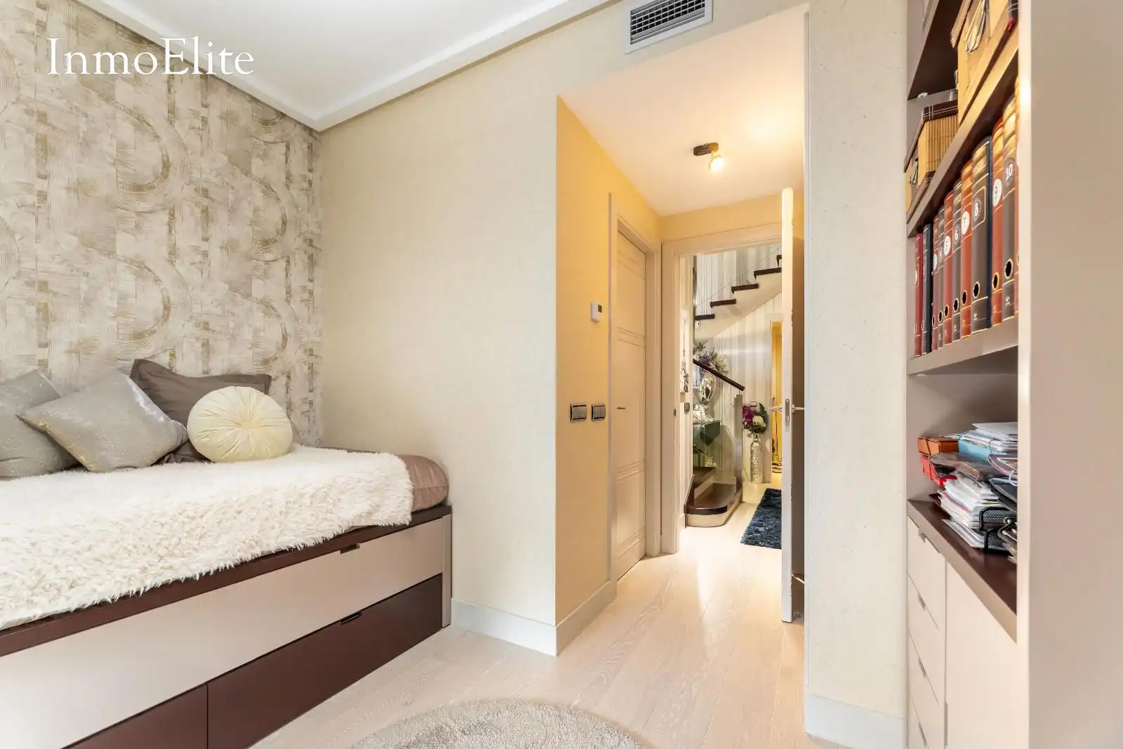 Detached homes for sale in Majadahonda  with Air Conditioner, Heating and Private garden