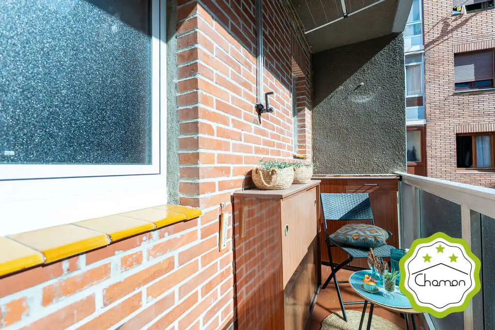 Terraza de Piso en venta en Bilbao  con Calefacción, Jardín privado y Amueblado