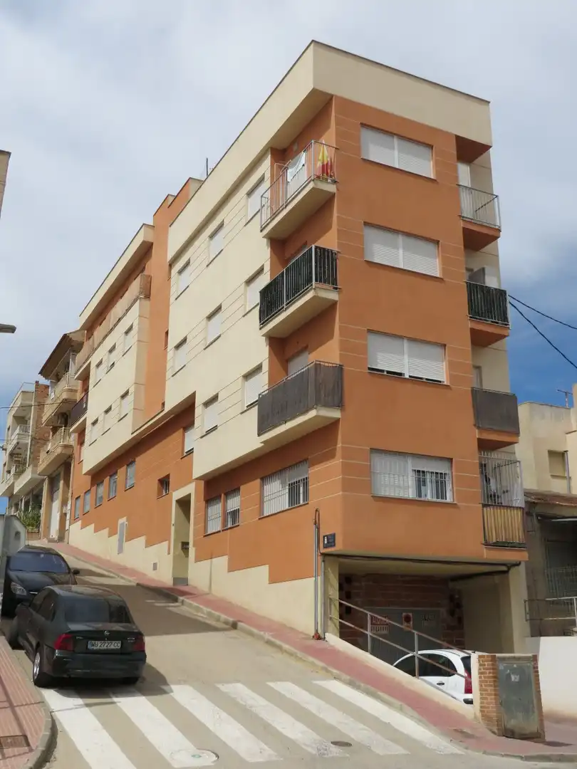 Vista exterior de Piso en venta en Pedanías Oeste
