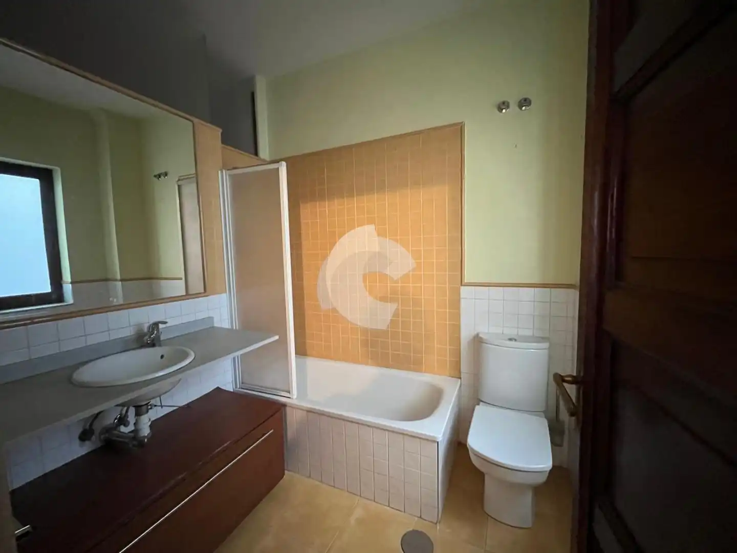 Bathroom of Flat for sale in Santiago de Compostela   with Terrace