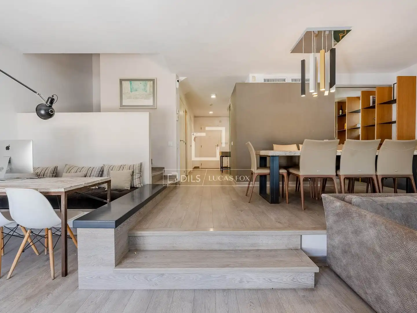 Sala d'estar de Casa o xalet en venda en Esplugues de Llobregat amb Aire condicionat, Calefacció i Terrassa
