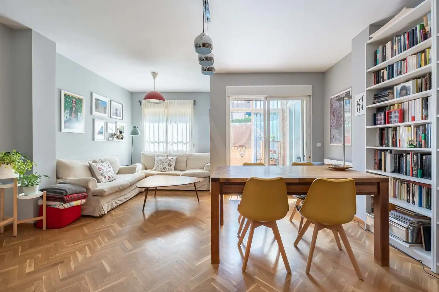 Sala de estar de Piso en venta en Las Rozas de Madrid con Calefacción y Terraza